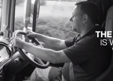 Výrobce vozů ukazuje vděčnost všem řidičům ve videu o dopravním průmyslu