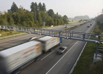 Výběr z mýta stále roste, ve čtvrtletí stát vybral 2,7 mld. Kč